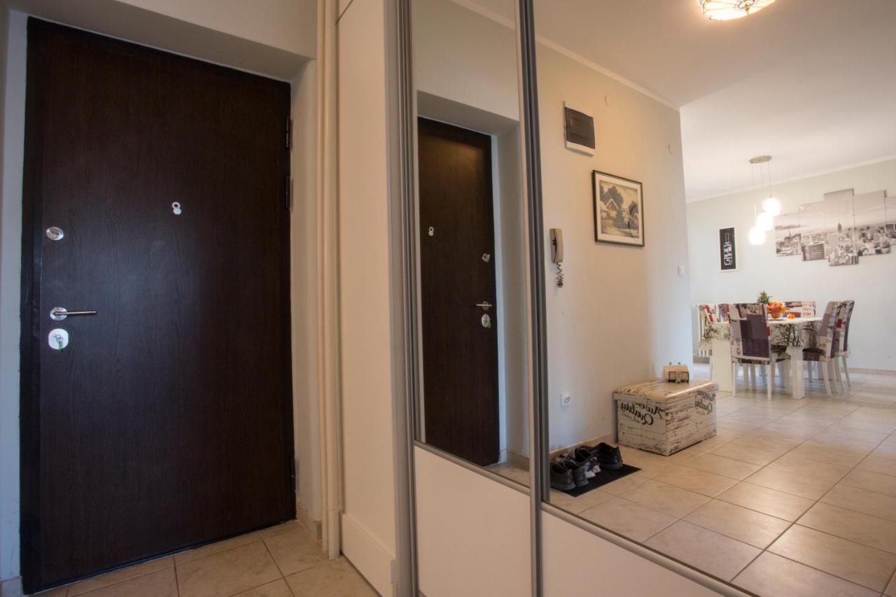 Central City Apartments Belgrado Esterno foto